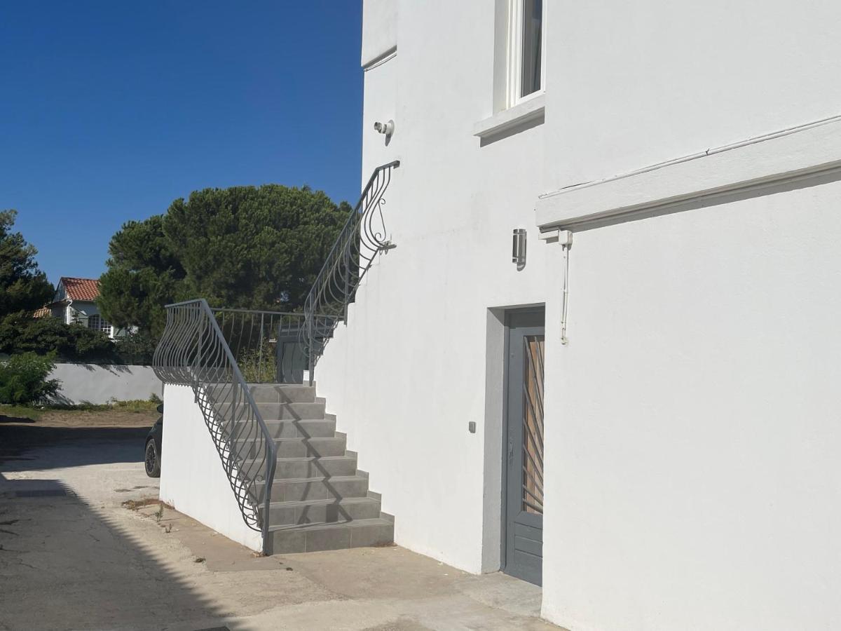 Residence San Paolisa 耶尔 外观 照片